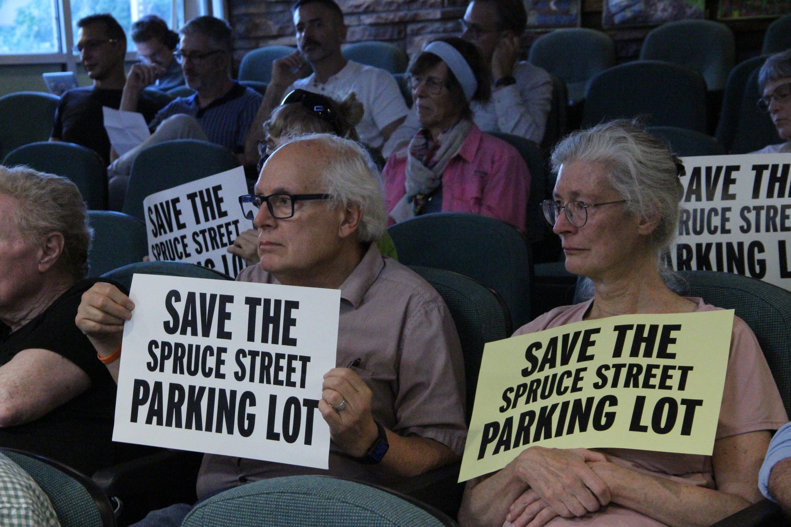 Boulder City Council approves $5.8 million sale of downtown parking lot for 110-room hotel